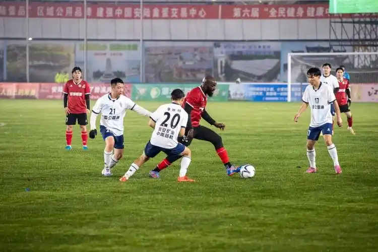 土耳其超级联赛：锡瓦斯体育 VS 加拉塔萨雷